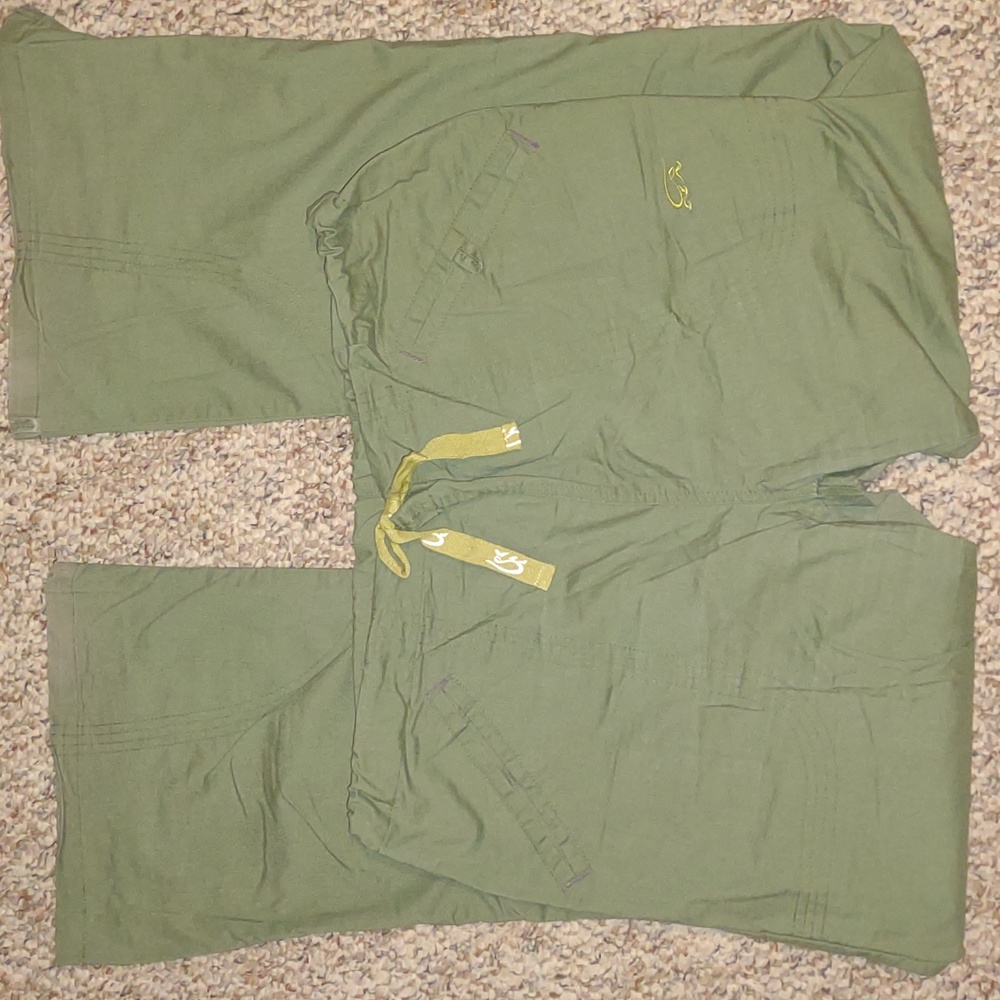 Iguanamed scrub pants, TONS of scrubs bundle and save